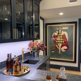 Portfolio: Traditional Bar