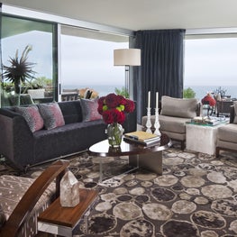 Pacific Panorama Laguna Beach Home - Living Room