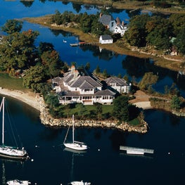 Shingle Style Residence in Darien, CT