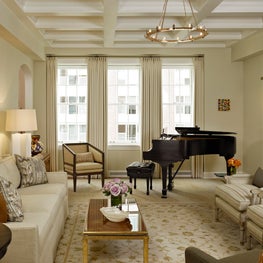 Chicago, Illinois Gold Coast Prewar Co-op Apartment