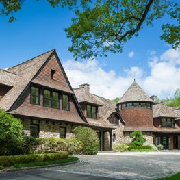 New England Shingle Style Residence in New Canaan, CT