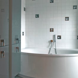 Hyde Park Townhouse: Children's Bathroom