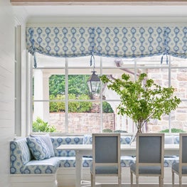 Colonial Revival  Home  - - -  Architecture --Spitzmiller & Norris Interiors Suzanne Kasler