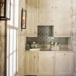 Neoclassical Greenwich Estate 