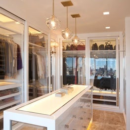 Uppereastside Collector's Dressing Room