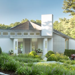 East Hampton Residence - entrance 
