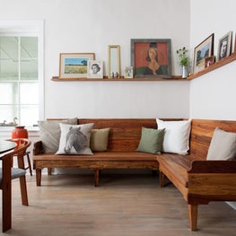 LBJ's Mother's Childhood Home - Kitchen sitting area
