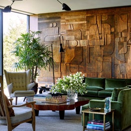 South Harbor Sitting Area