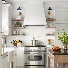NAPA VALLEY SHOWHOUSE KITCHEN