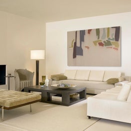 Modern Lakefront Residence