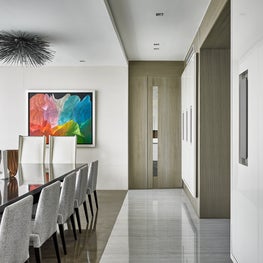 Art Collector's apartment Panama / Dining room