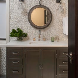 Urban Elegance - Bathroom