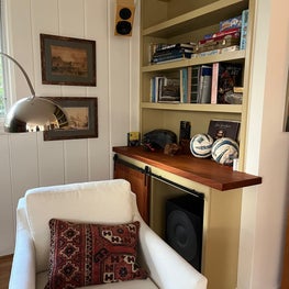 Modern Built-In and Cozy Reading Nook