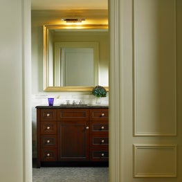 Chicago, Illinois Gold Coast Prewar Co-op Apartment