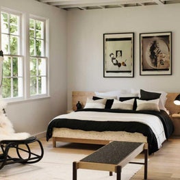 The Apartment By The Line