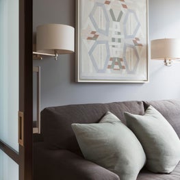 San Francisco High-rise Bachelor's Flat