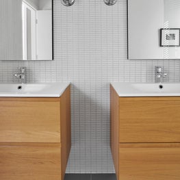 A Clean and Modern Bathroom Design in Bucktown, Chicago