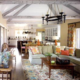 Transitional Courtyard Home