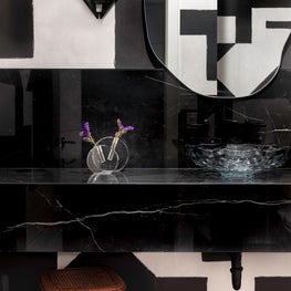 Portfolio: Sophisticated, black and white bathroom