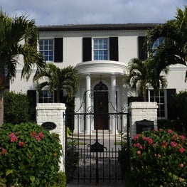 A neoclassical Georgian home In-town Palm Beach