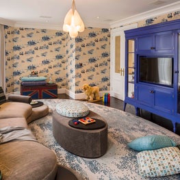 Mansion on the Heath Family Room