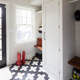 Keystone mudroom