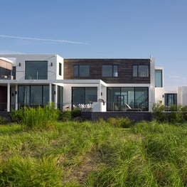 Hamptons Modern on the Bay