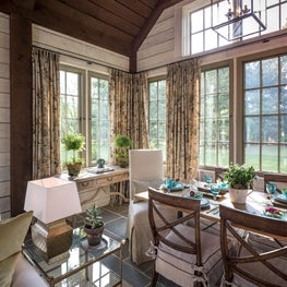 Four-Season Porch: Dining Area