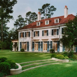 Front Facade and Gardens, Knollwood Residence, Houston, Texas
