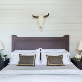 Farmhouse bedroom design