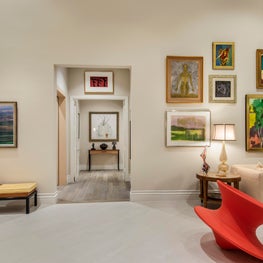 Florida Residence for Contemporary Painting and Art Glass Collectors