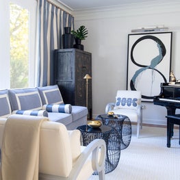 Brentwood Beauty, Music Room