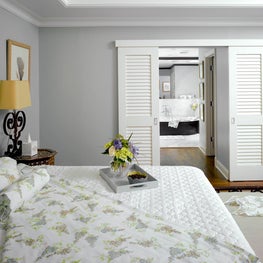 Transitional Courtyard Home