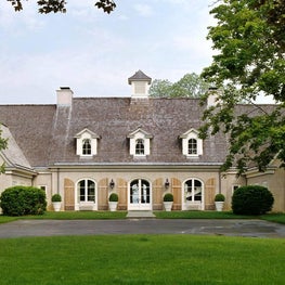 Long Island Carriage House