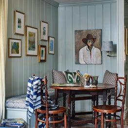 Dallas Family Room Artists corner