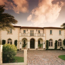 A classical Italianate villa in Palm Beach