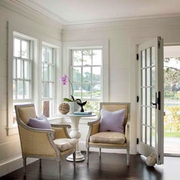 Bright and Inviting Sitting Area