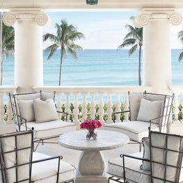 A second story ocean loggia