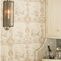 Neoclassical Greenwich Estate 