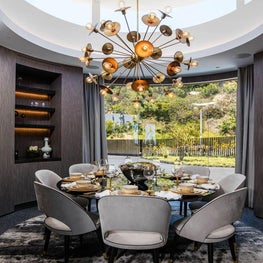 BEVERLY HILLS BACHELOR PAD