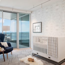 CITY CONDO IN THE SKY