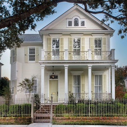 Uptown / Exterior facade