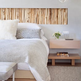 Mt. Barlow - Guest Bedroom