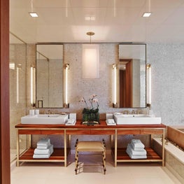 Diamond Head Penthouse Bath