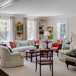 Chestnut Hill Colonial, Living room