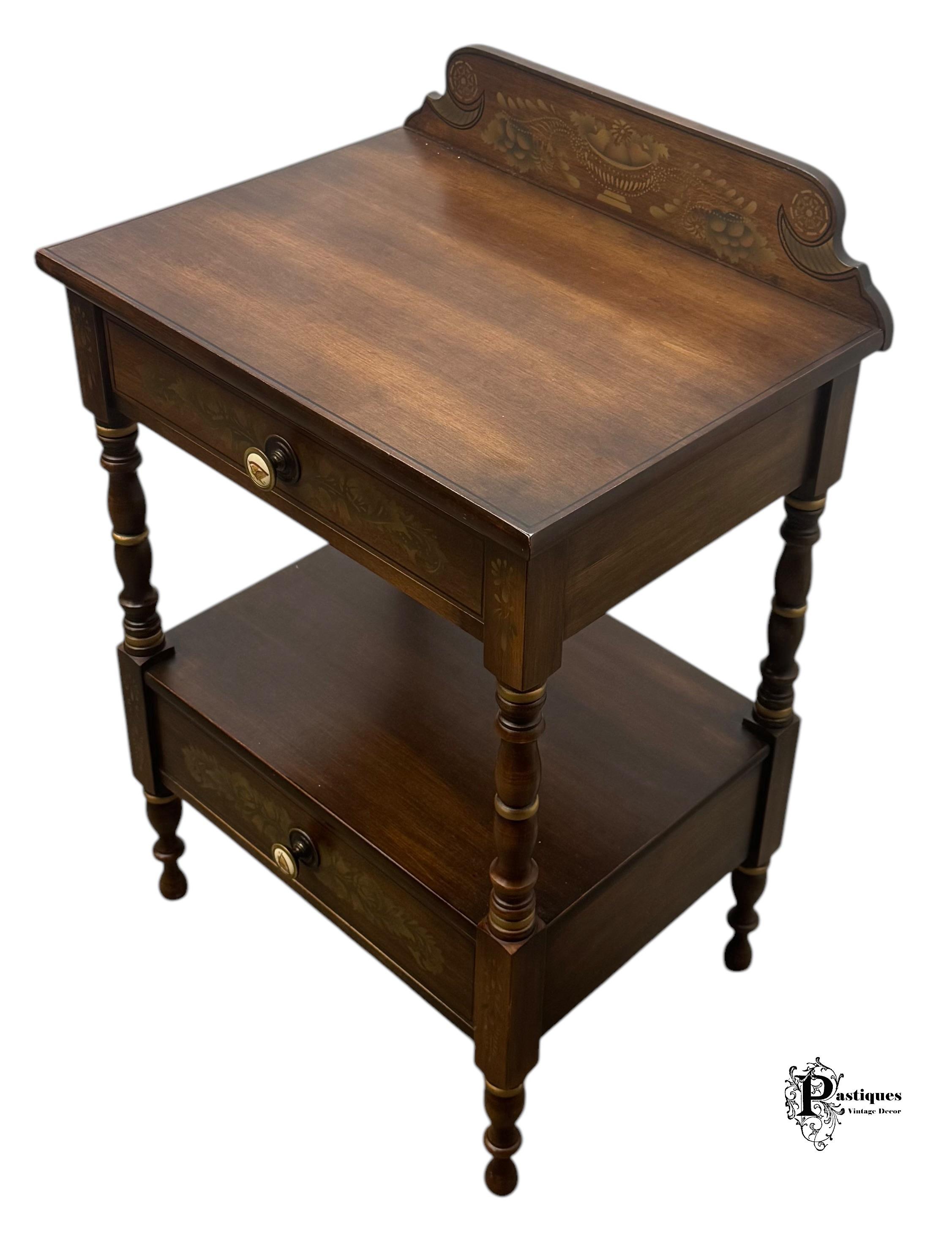 Vintage Lambert Hitchcock Traditional Americana Style Maple Vintage Lambert Hitchcock Traditional Americana Style Maple