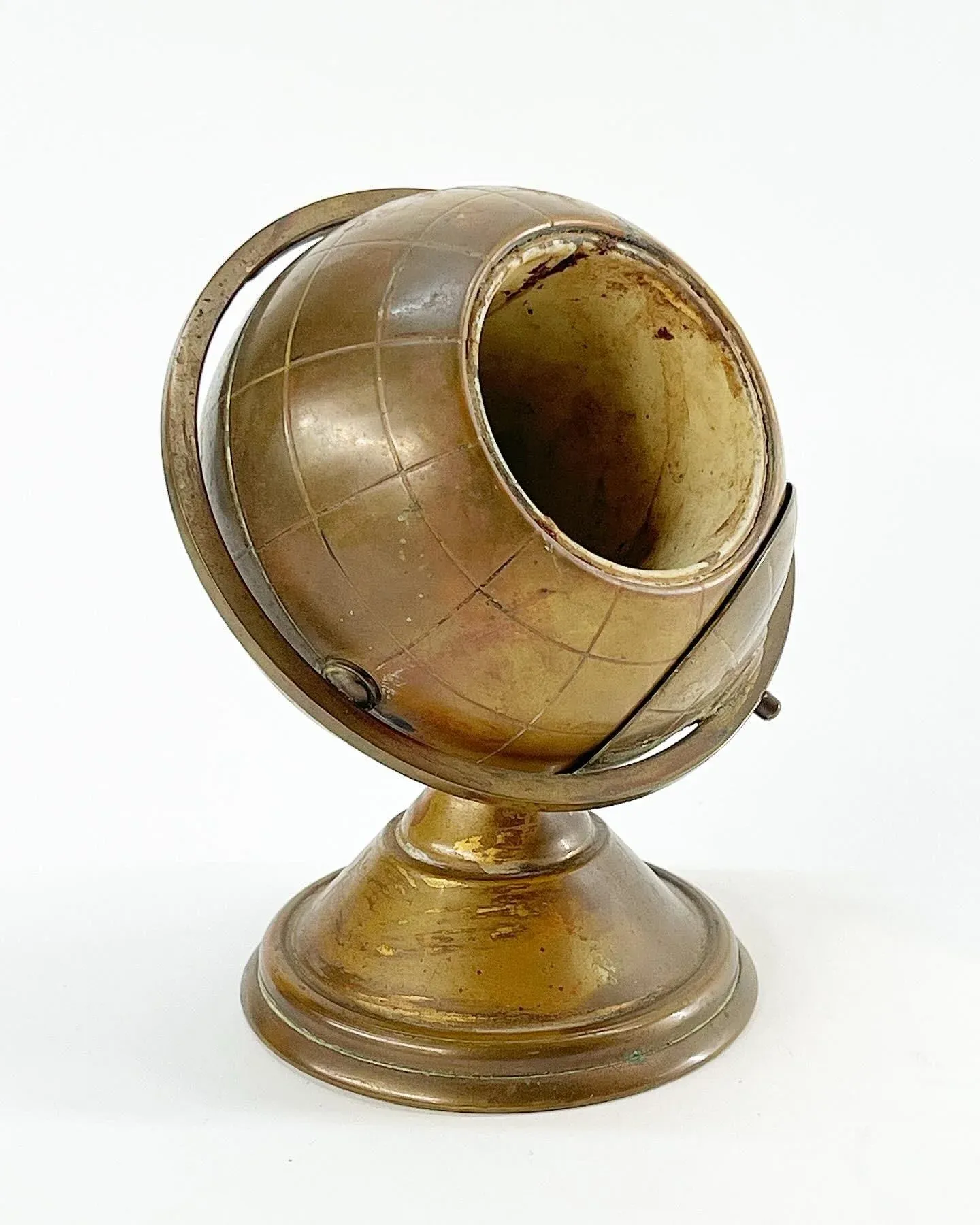 vintage brass globe cigarette holder Dispenser & Lighter, 1960s Japanese Golden Globe Cigarette Holder, Mid Century Bar Decor Mid-century Brass Globe Cigarette Holder