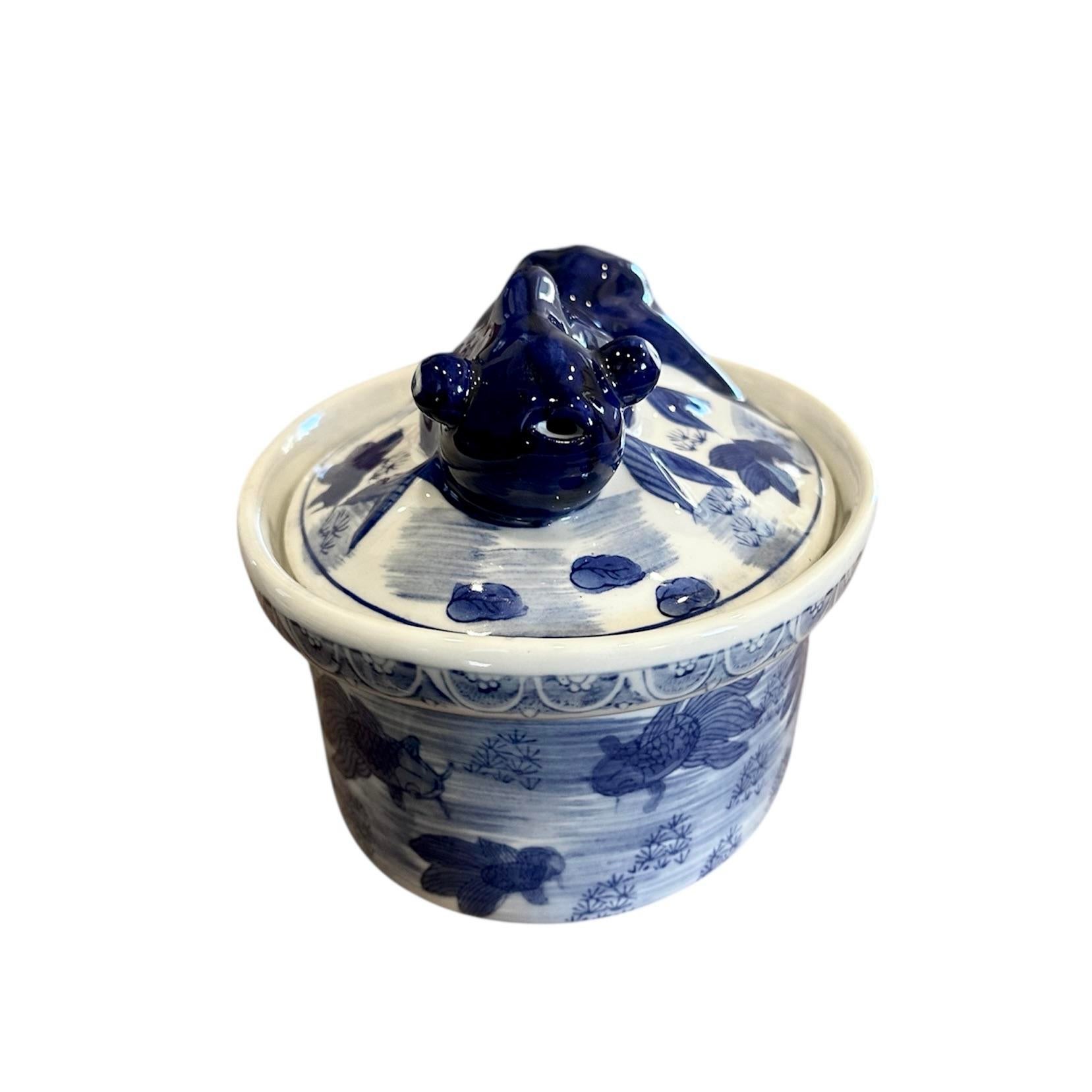 chinese koi fish lid box porcelain Silver and Shard Trinket/Jewelry Box with Hand P  Home Spice Vintage they spread to Europe CHINESE PORCELAIN AND BRONZE ORMOLU