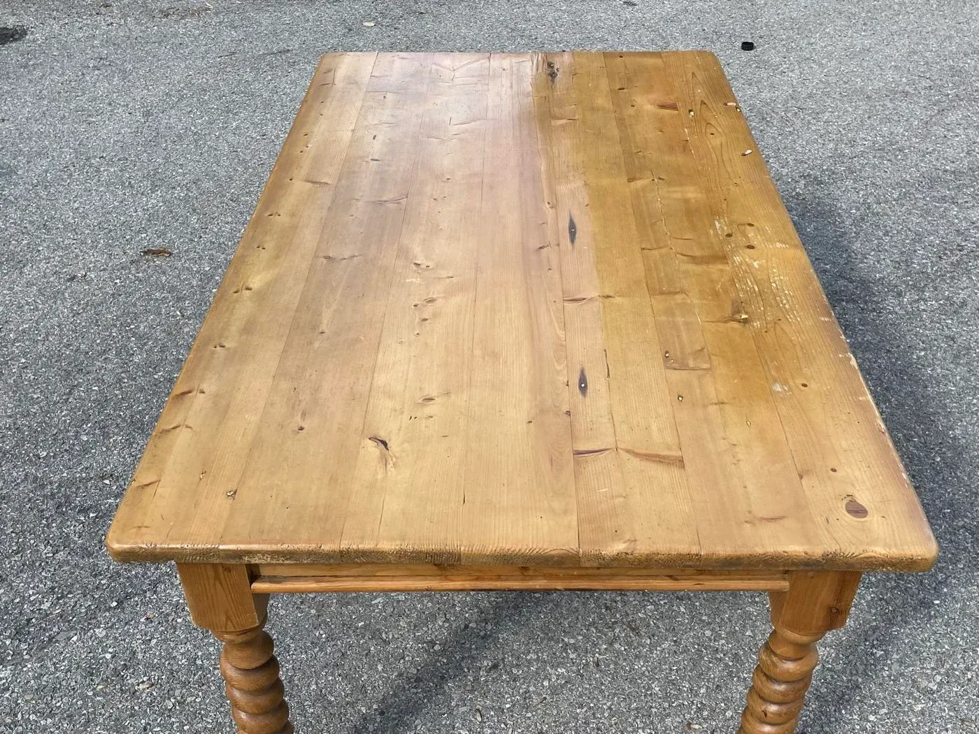 Early 20th Century English Country Style Pine Farmhouse Dining