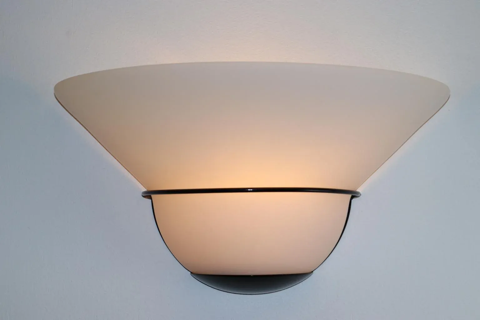Piuluce Mid-Century Modern Murano Glass Wall Lamp
